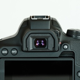Canon EOS Kiss X10i