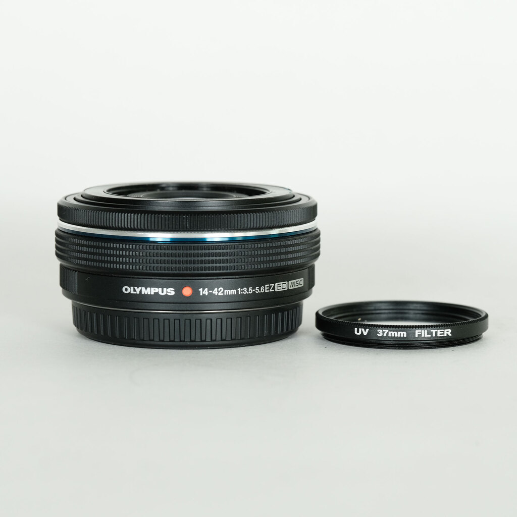 OLYMPUS M.ZUIKO DIGITAL ED 14-42mm F3.5-5.6 EZ ブラック