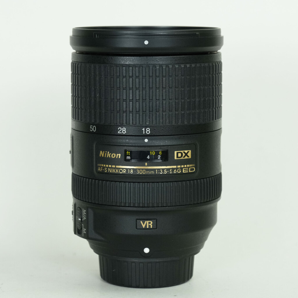 Nikon AF-S DX NIKKOR 18-300mm F3.5-5.6G ED VR