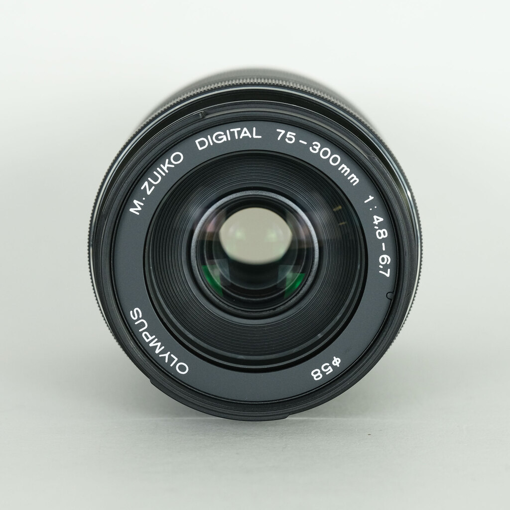 OLYMPUS M.ZUIKO DIGITAL ED 75-300mm F4.8-6.7 II OLYMPUS M.ZUIKO DIGITAL ED 75-300mm F4.8-6.7 II