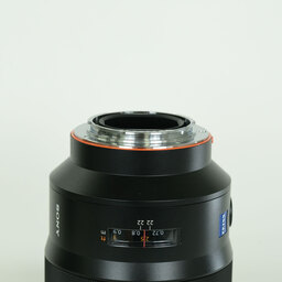 SONY Sonnar T* 135mm F1.8 ZA SAL135F18Z