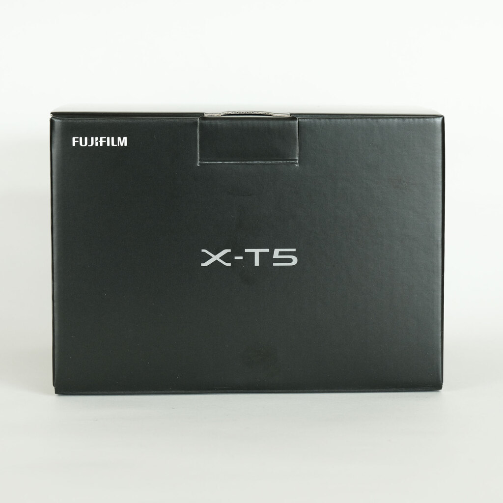 FUJIFILM X-T5