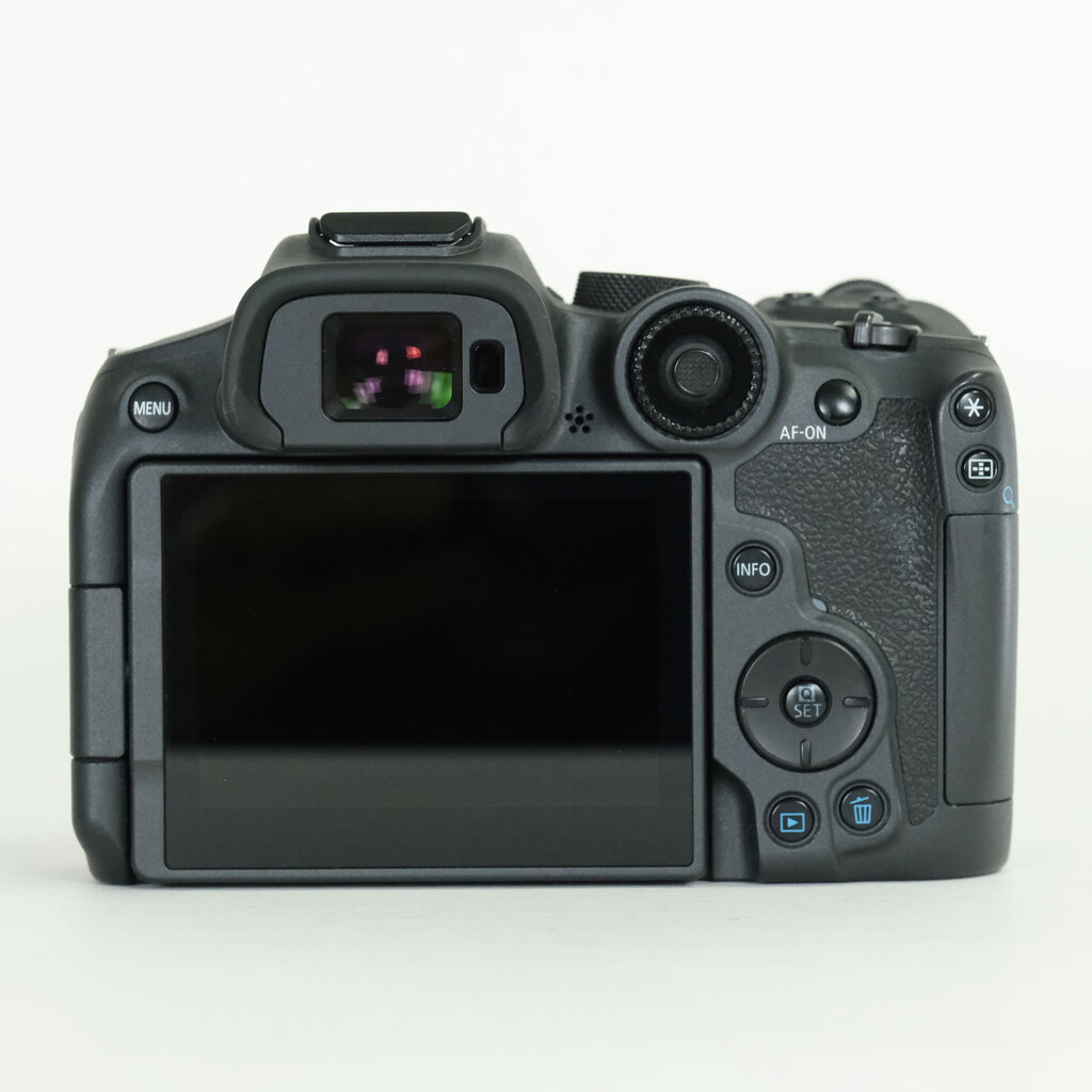 Canon EOS R7 Canon EOS R7