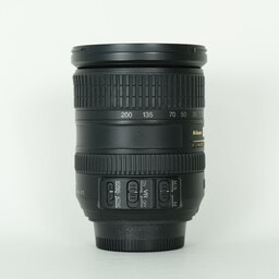 Nikon AF-S DX VR Zoom-Nikkor 18-200mm F3.5-5.6G IF-ED