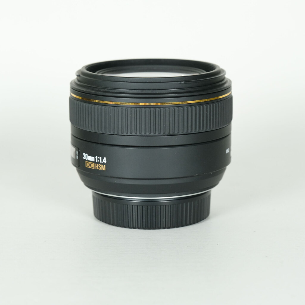 SIGMA 30mm F1.4EX DC HSM (ニコンF用)