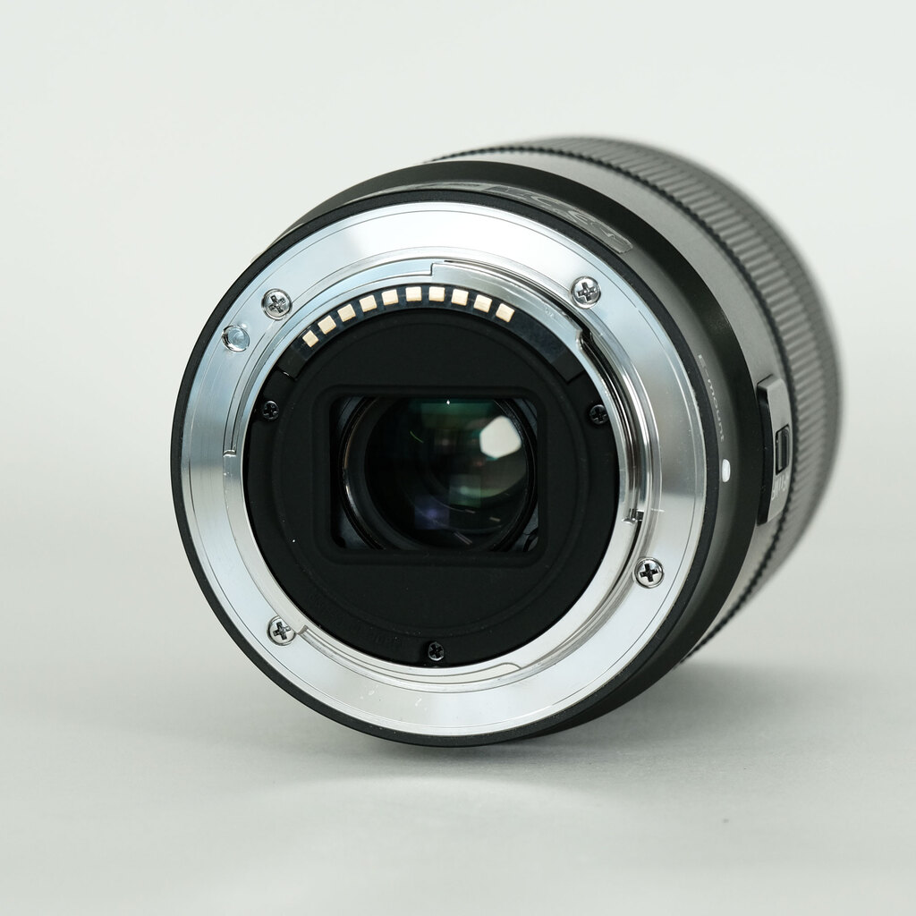 SONY E 18-135mm F3.5-5.6 OSS SEL18135