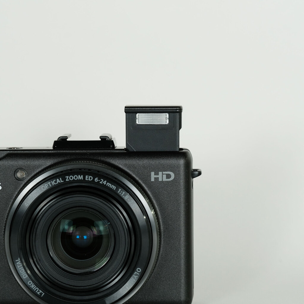 OLYMPUS XZ-1 ブラック