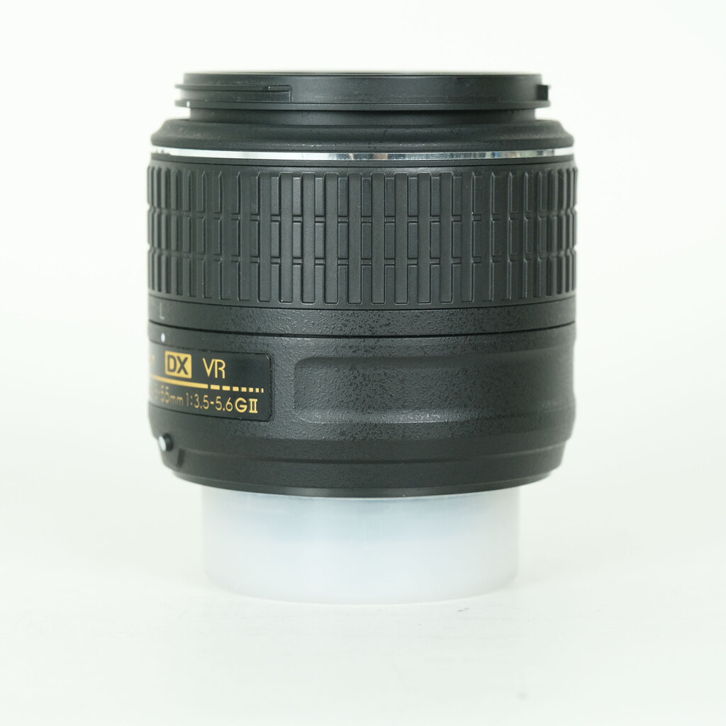Nikon AF-S DX NIKKOR 18-55mm f3.5-5.6G VR IIの出品 | ONE SCENE