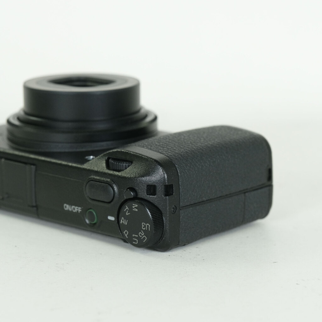RICOH GR III