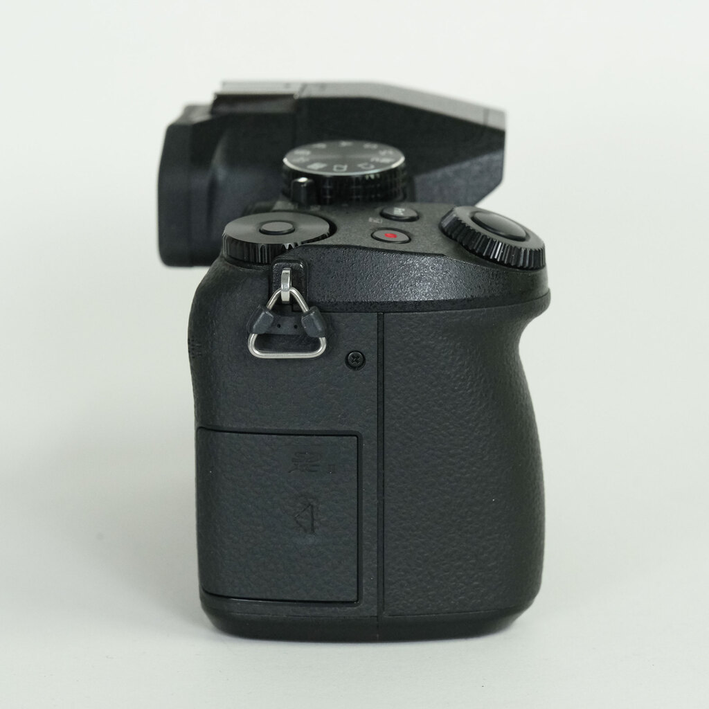 Panasonic LUMIX DMC-G8