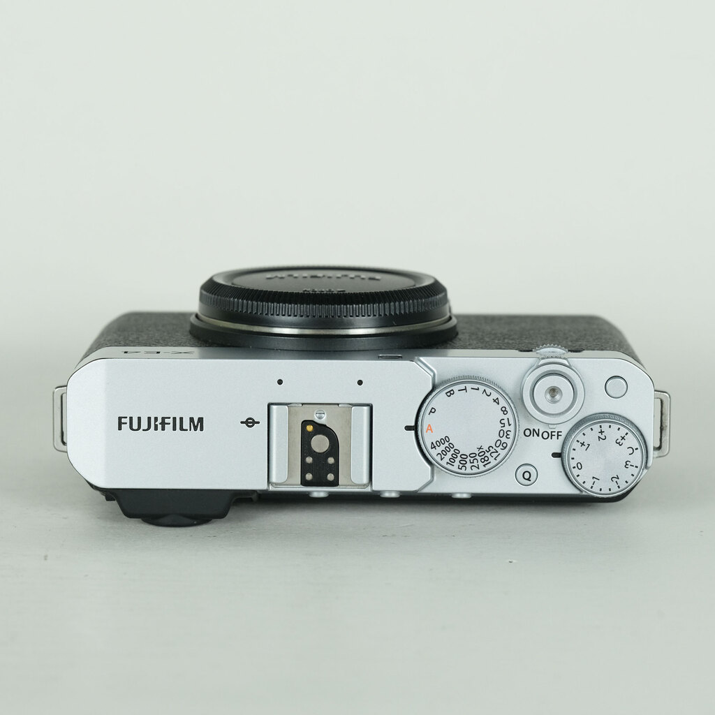 FUJIFILM X-E4 FUJIFILM X-E4