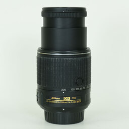 Nikon AF-S DX NIKKOR 55-200mm F4-5.6G ED VR II Nikon AF-S DX NIKKOR 55-200mm F4-5.6G ED VR II