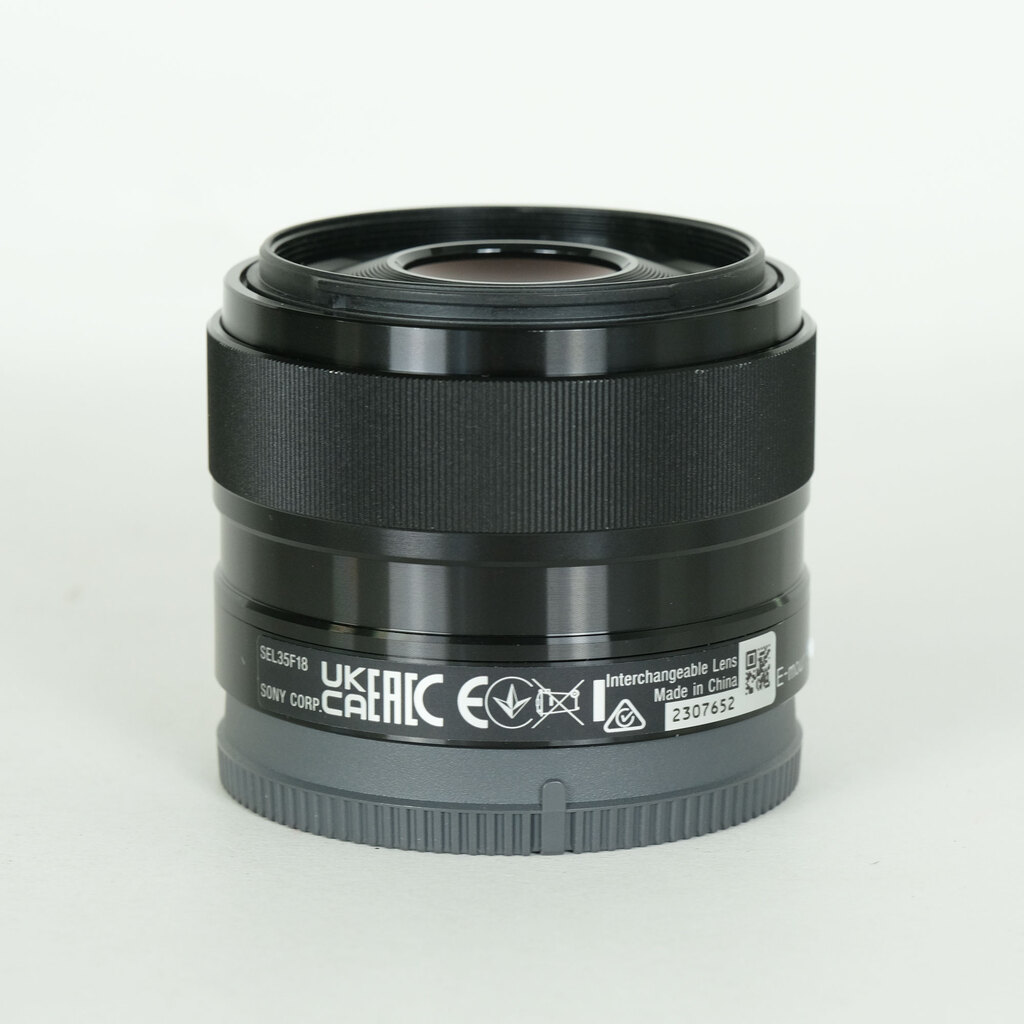 SONY E 35mm F1.8 OSS SEL35F18