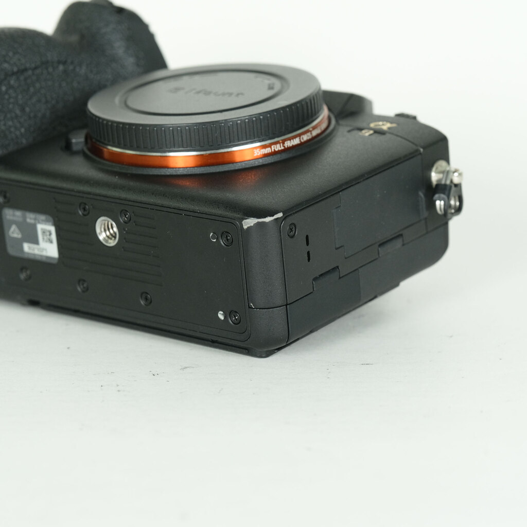 SONY α9 II（ILCE-9M2）の出品 | ONE SCENE（ワンシーン）