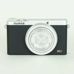 FUJIFILM XQ2 シルバー