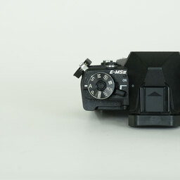 OLYMPUS OM-D E-M5 Mark II