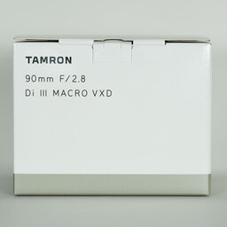 TAMRON 90mm F/2.8 Di III MACRO VXD [ソニーE用]