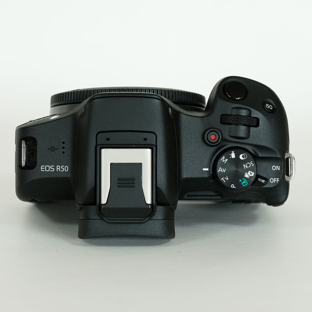 Canon EOS R50