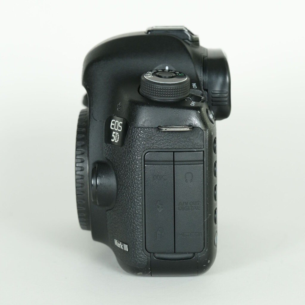 Canon EOS 5D Mark III Canon EOS 5D Mark III