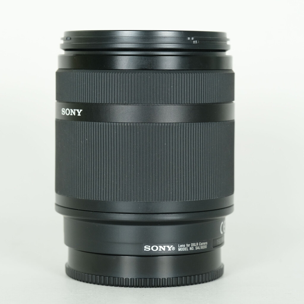 SONY DT18-200mm F3.5-6.3(�\�j�[A�p)