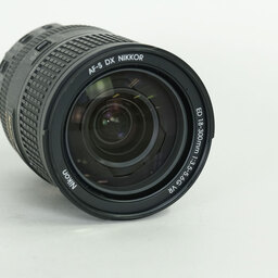 Nikon AF-S DX NIKKOR 18-300mm F3.5-5.6G ED VR