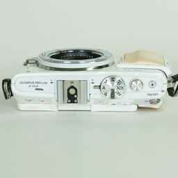 OLYMPUS PEN Lite E-PL6 ボディ ホワイト
