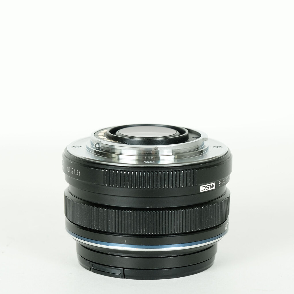 OLYMPUS M.ZUIKO DIGITAL 17mm F1.8