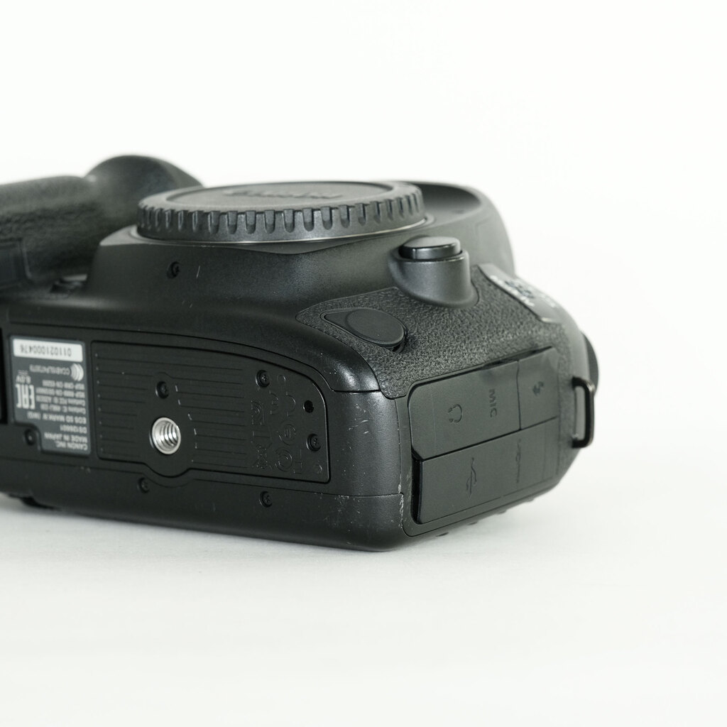 Canon EOS 5D Mark IV Canon EOS 5D Mark IV