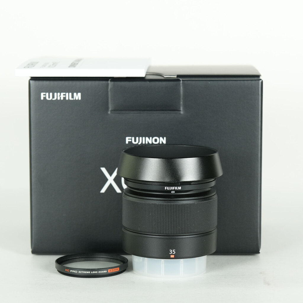 FUJIFILM XC35mmF2の出品 | ONE SCENE（ワンシーン）