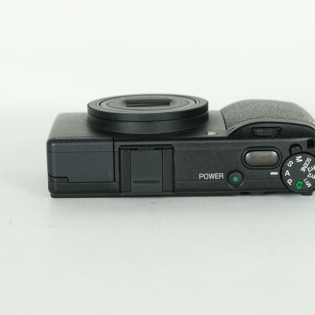 RICOH GR DIGITAL IIIの出品 | ONE SCENE（ワンシーン）