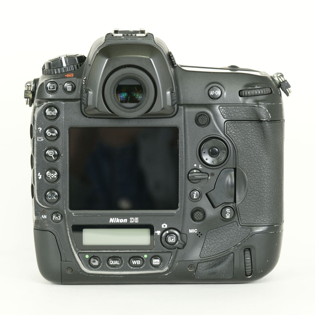 Nikon D5