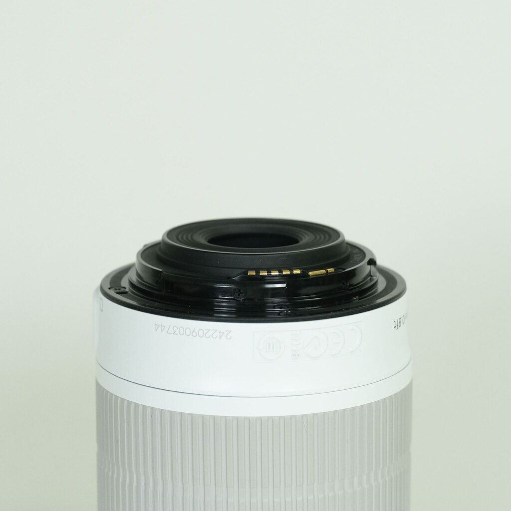 Canon EF-S18-55mm F3.5-5.6 IS STM ホワイト