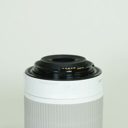 Canon EF-S18-55mm F3.5-5.6 IS STM ホワイト