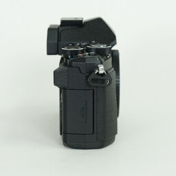 OLYMPUS OM-D E-M5 Mark II