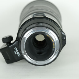 Nikon NIKKOR Z 180-600mm f/5.6-6.3 VR Nikon NIKKOR Z 180-600mm f/5.6-6.3 VR