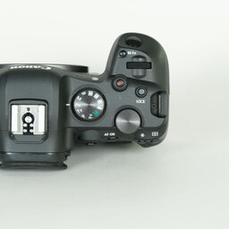 Canon EOS R6 Canon EOS R6