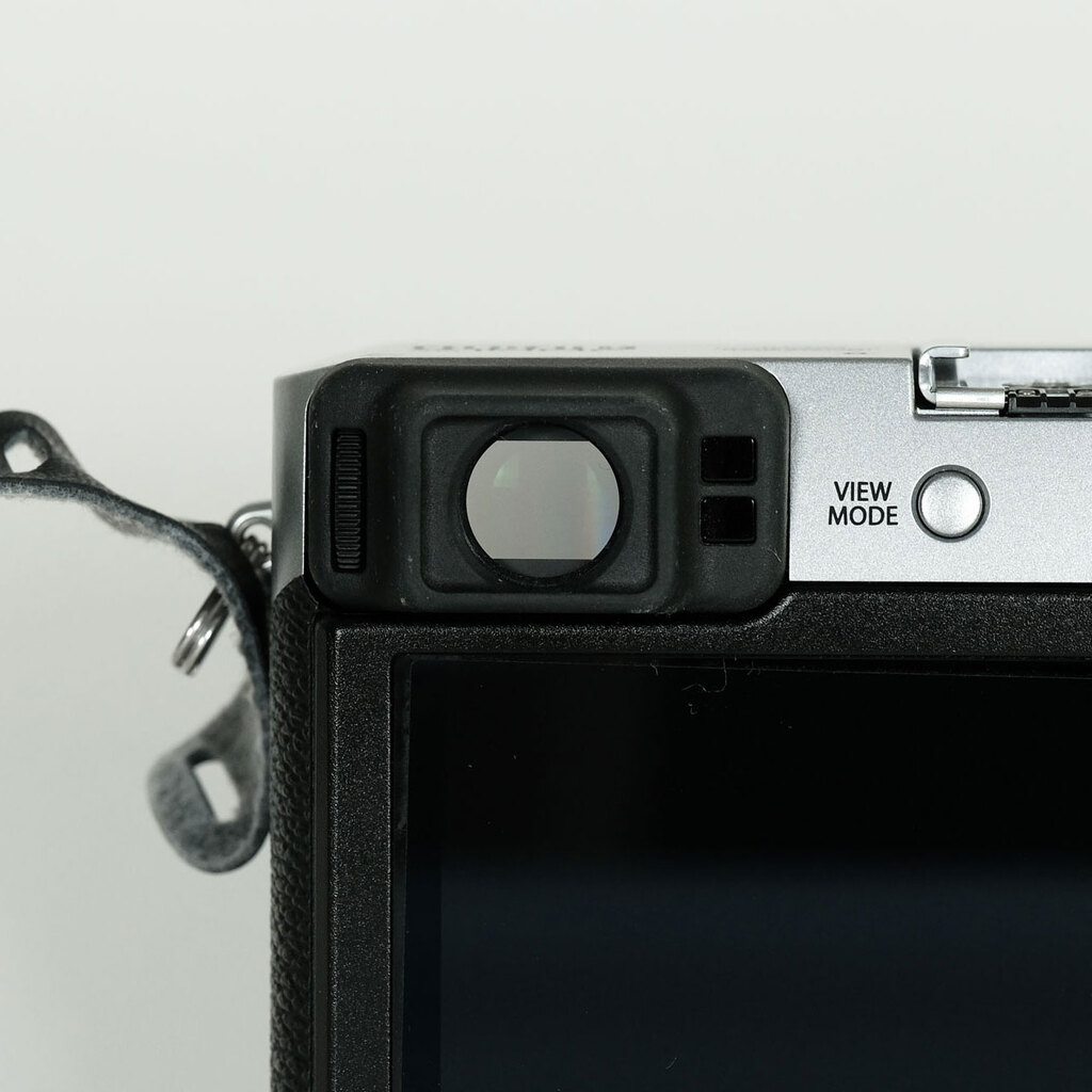 FUJIFILM X100F シルバー