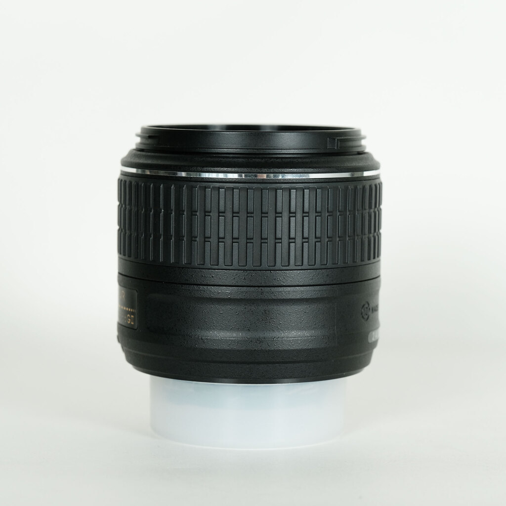 Nikon AF-S DX NIKKOR 18-55mm f3.5-5.6G VR II Nikon AF-S DX NIKKOR 18-55mm f3.5-5.6G VR II