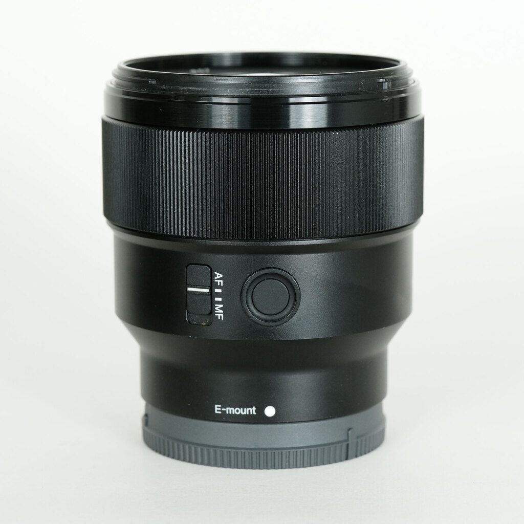 SONY FE 85mm F1.8 SEL85F18