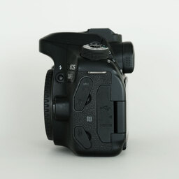 Canon EOS 80D EF-S18-135 IS USM レンズキット