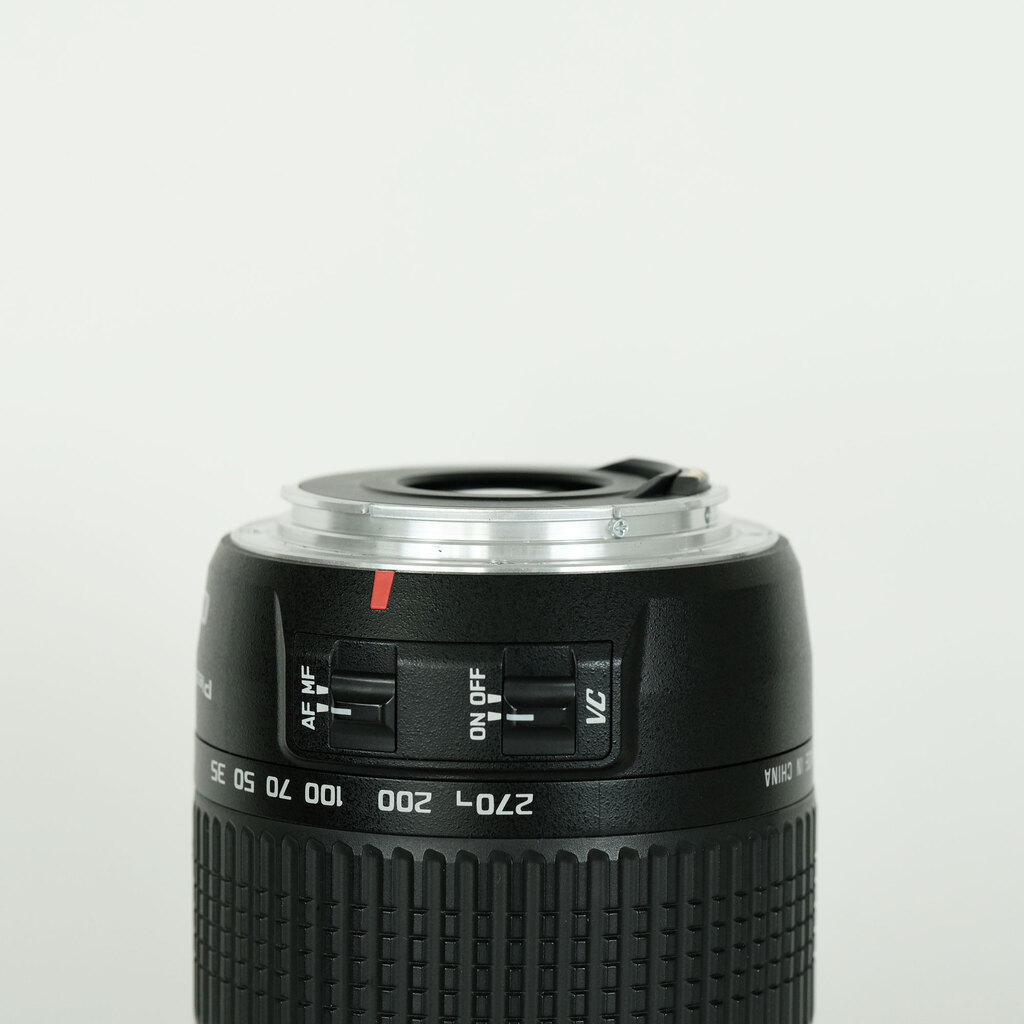 TAMRON 18-270mm F3.5-6.3 DiII VC PZD/Model B008E（キヤノンEF用）