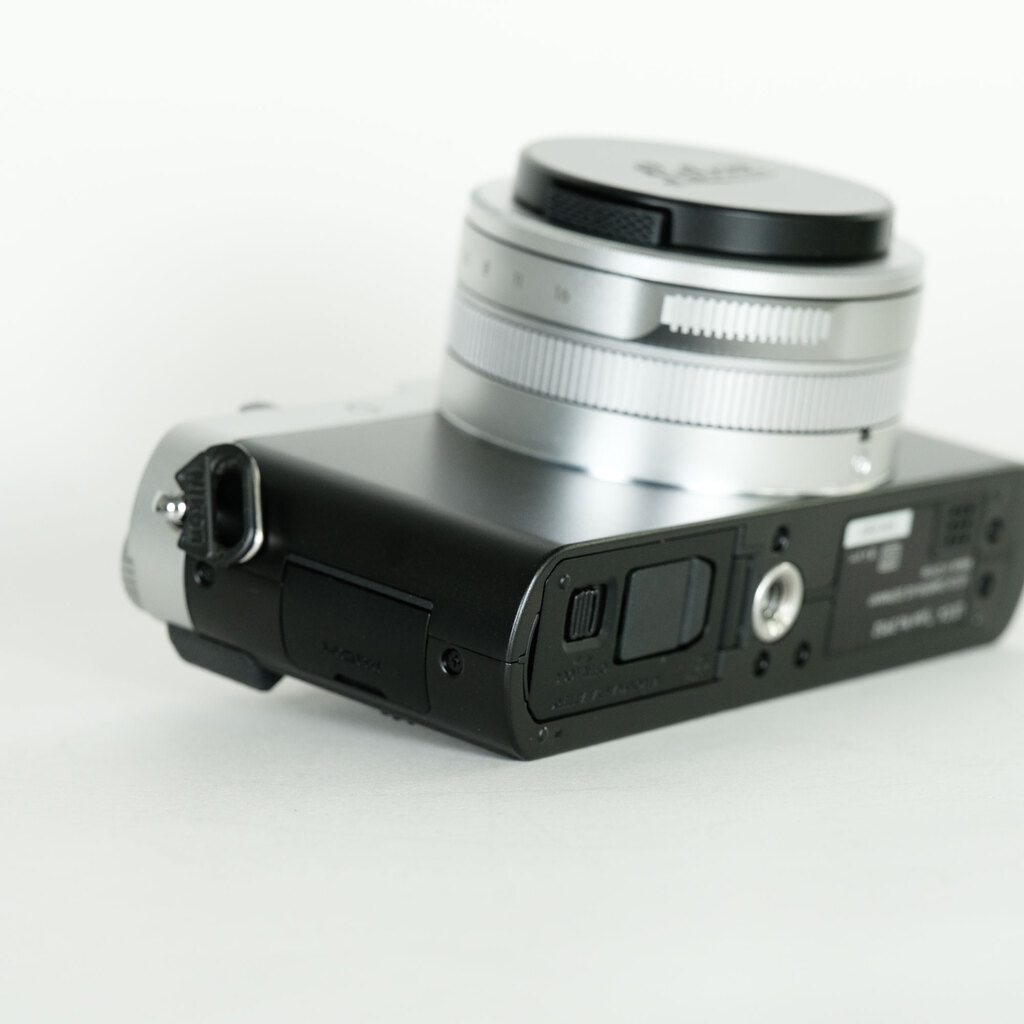 LEICA D-LUX7 シルバー