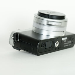 LEICA D-LUX7 シルバー