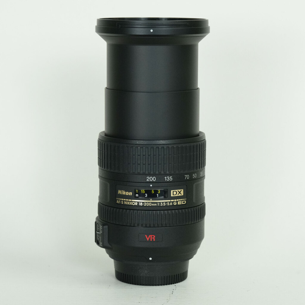 Nikon AF-S DX VR Zoom-Nikkor 18-200mm F3.5-5.6G IF-ED