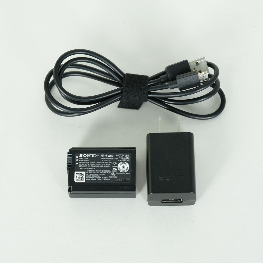 SONY α6400（ILCE-6400）の出品 | ONE SCENE（ワンシーン）