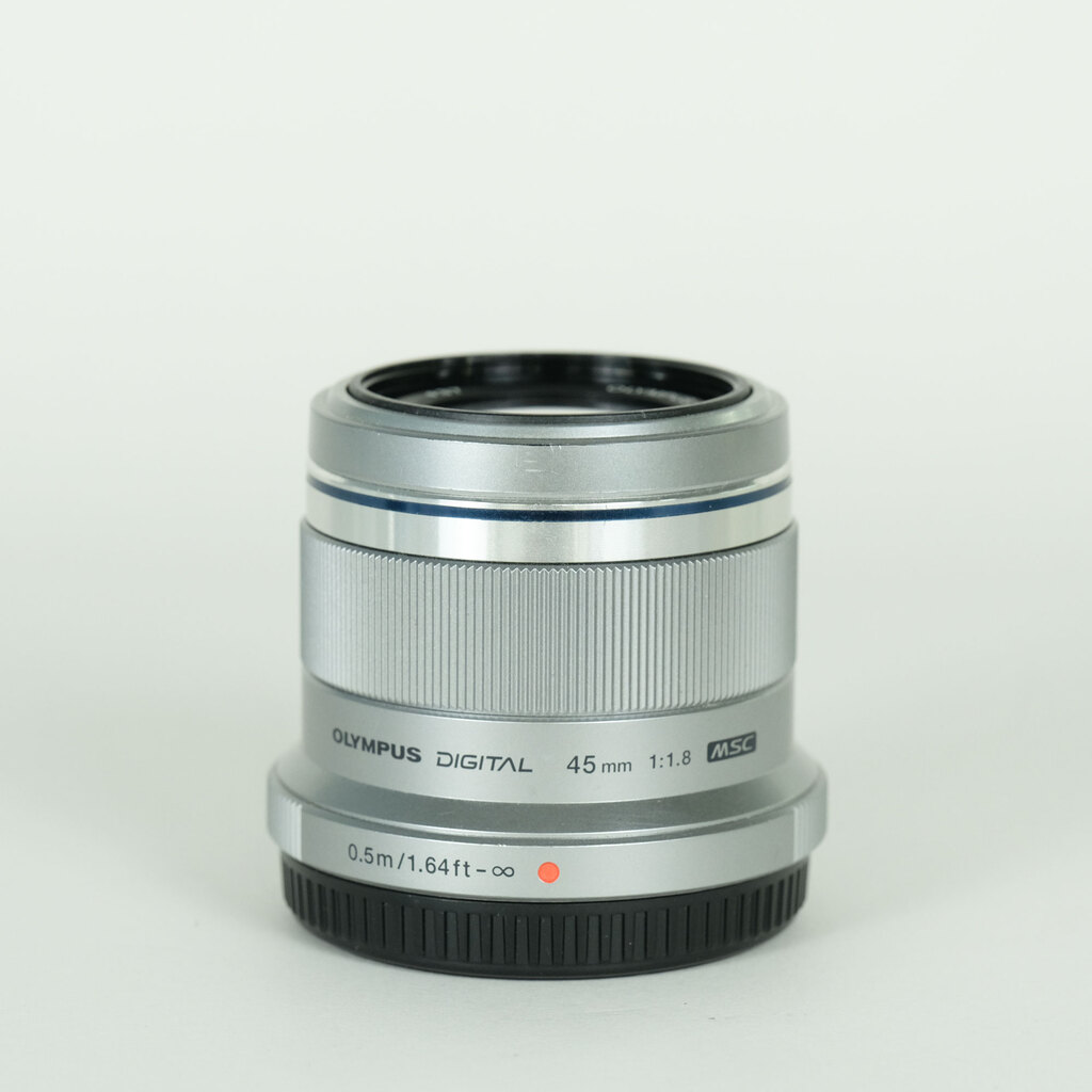 M.ZUIKO DIGITAL 45mm F1.8 [シルバー] 中古価格比較 - 価格.com