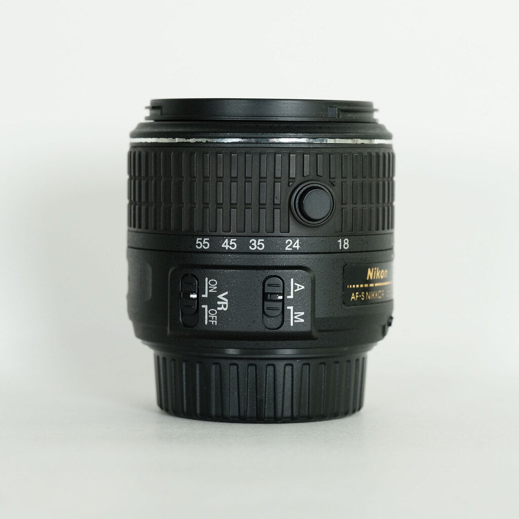 Nikon AF-S DX NIKKOR 18-55mm f3.5-5.6G VR II