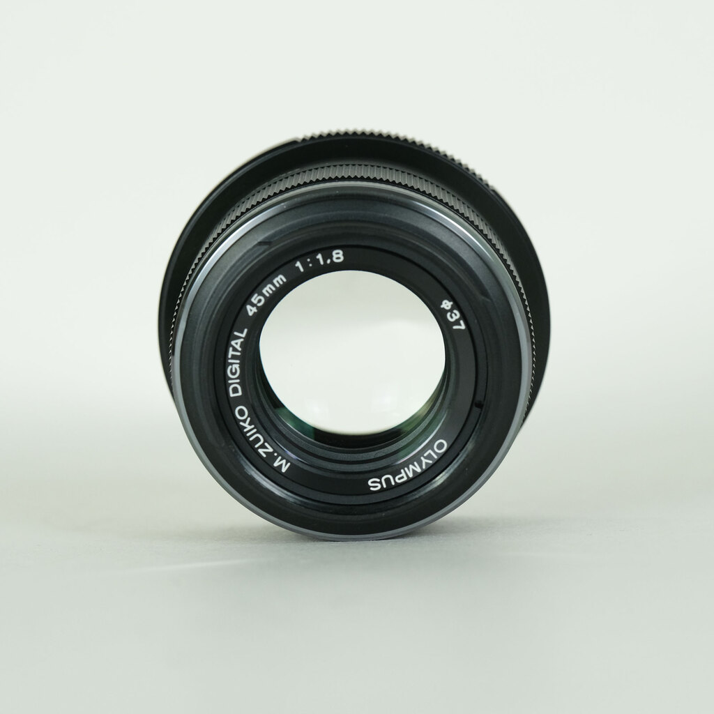 OLYMPUS M.ZUIKO DIGITAL 45mm F1.8