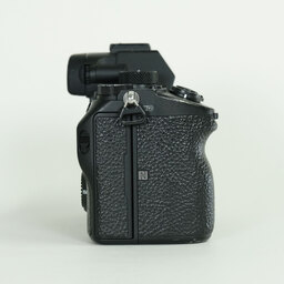 SONY α7 III(ILCE-7M3) SONY α7 III(ILCE-7M3)