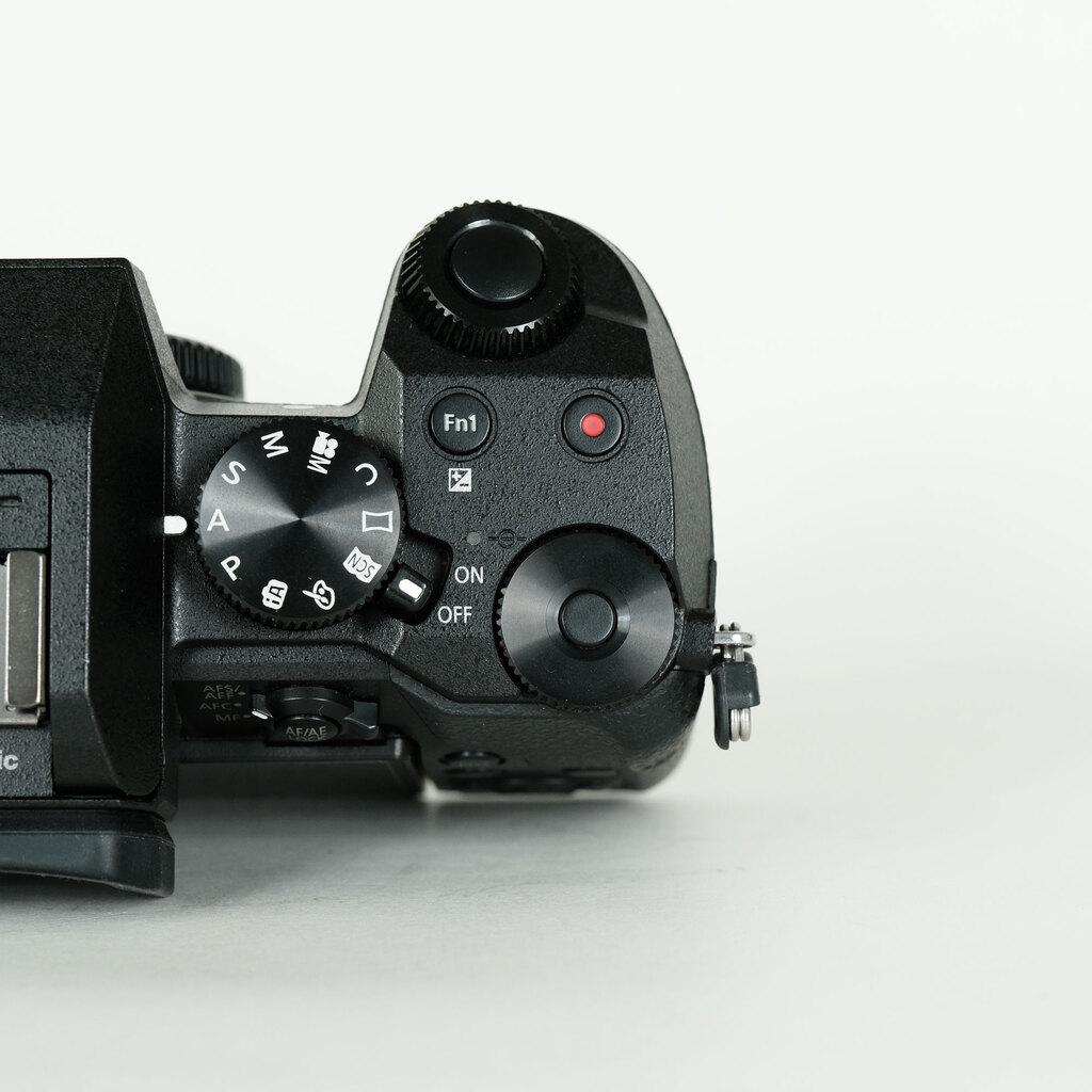 Panasonic LUMIX DMC-G7 ボディ